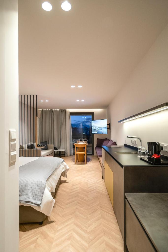 Alinea Suites Limassol Center photo 4