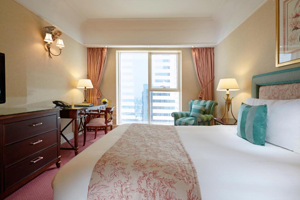 Сьюит (Президентский люкс с 2 спальнями), Отель Crowne Plaza Dubai