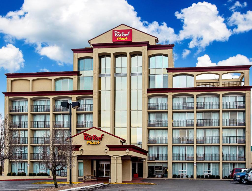 Red Roof Inn PLUS+ Wichita East image