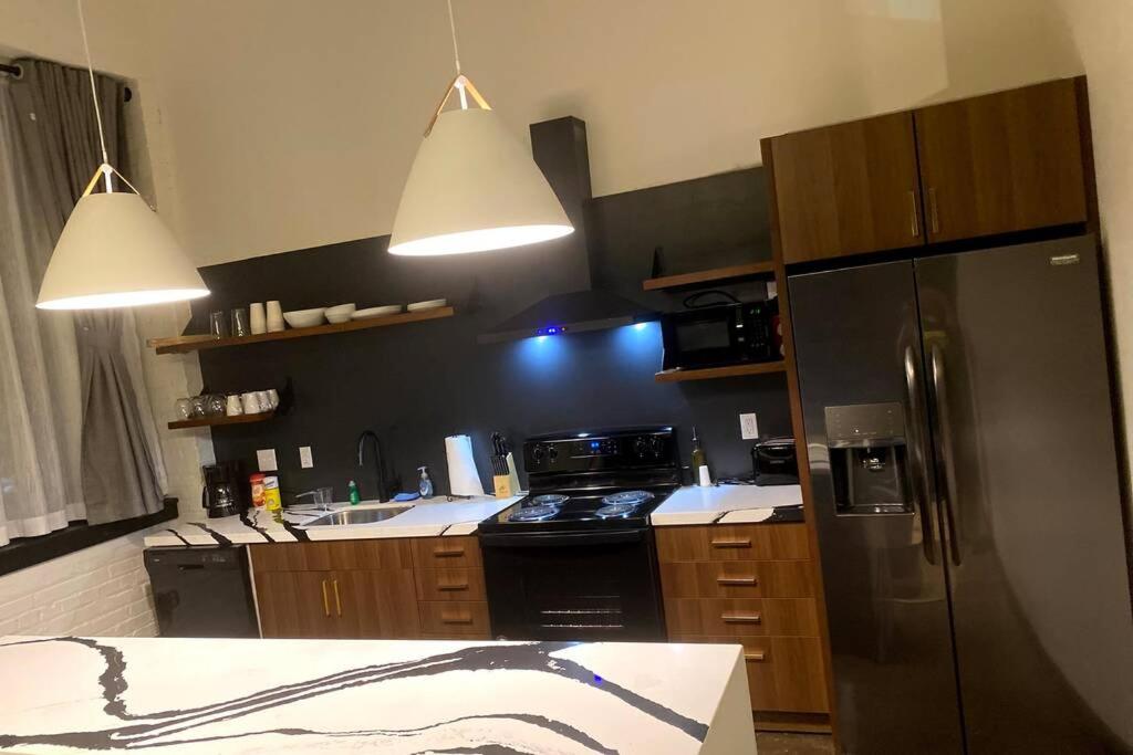 3E-*Renovated* 5 min to UPMC Shadyside, sleeps 6 image