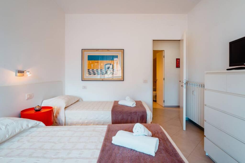 Grand Central Ventimiglia - WiFi & Parking - Tap to explore photos
