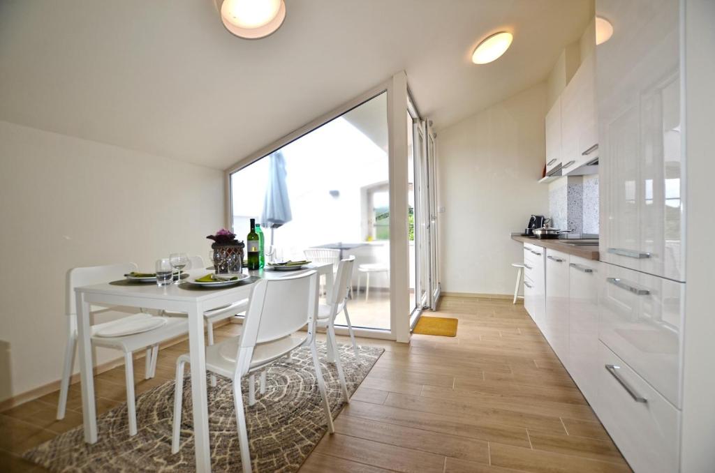 App & Rooms Juraga photo 3