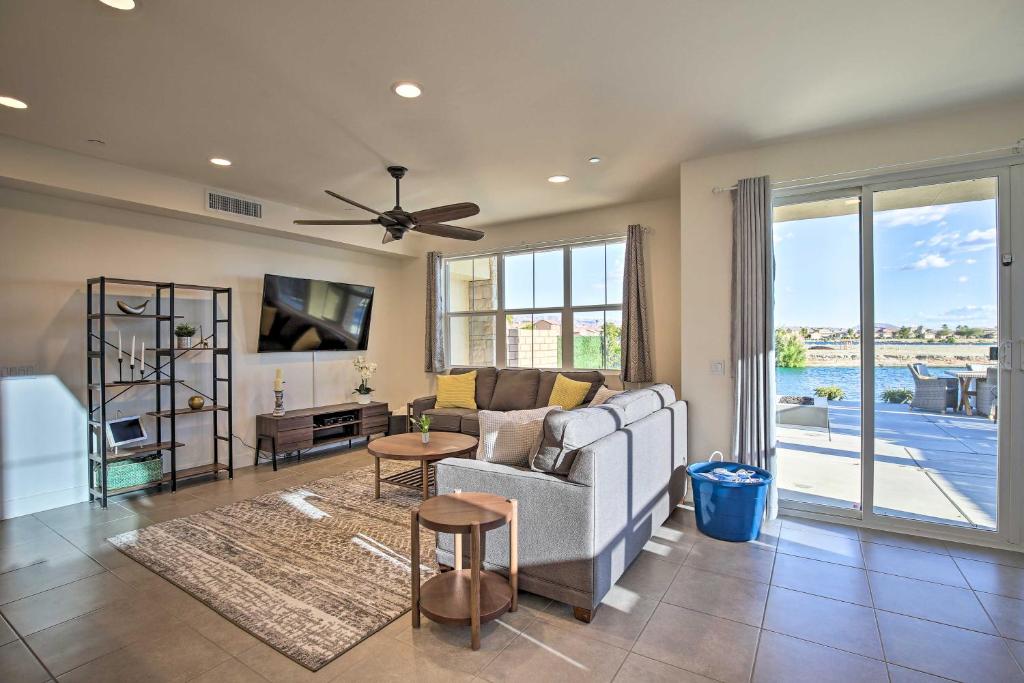Lakefront Getaway with Pool about Steps to Golf Courses! photo 1