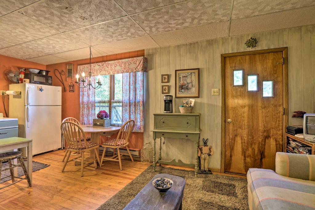 Wee Humble Cottage with Area Hunting and Canoeing! photo 4