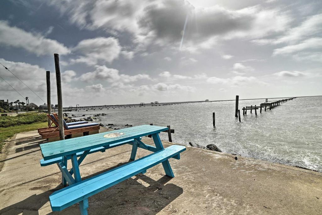 Rockport Casa Familia - Covered Patio Space! photo 1