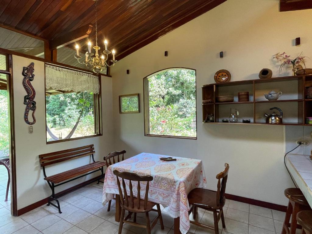 Finca Isla Rainforest Retreat photo 2