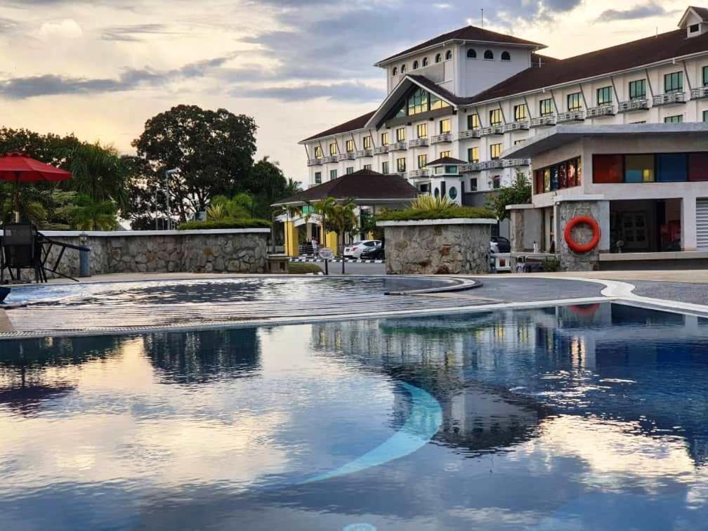 Klana Beach Resort Port Dickson photo 1