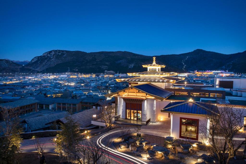 Hotel Indigo Diqing Moonlight City, an IHG Hotel photo 1