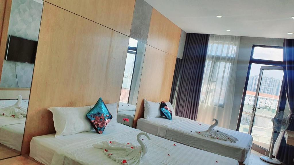 Семейный (Семейный номер с балконом), LOKA HOTEL