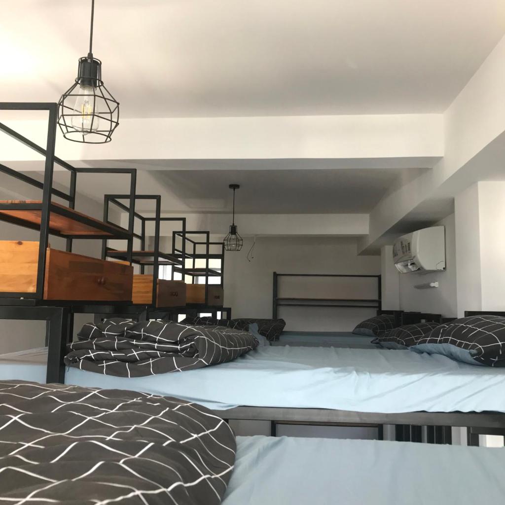 Номер (Общий номер для мужчин и женщин с 8 кроватями), Nắng Homestay with balcony
