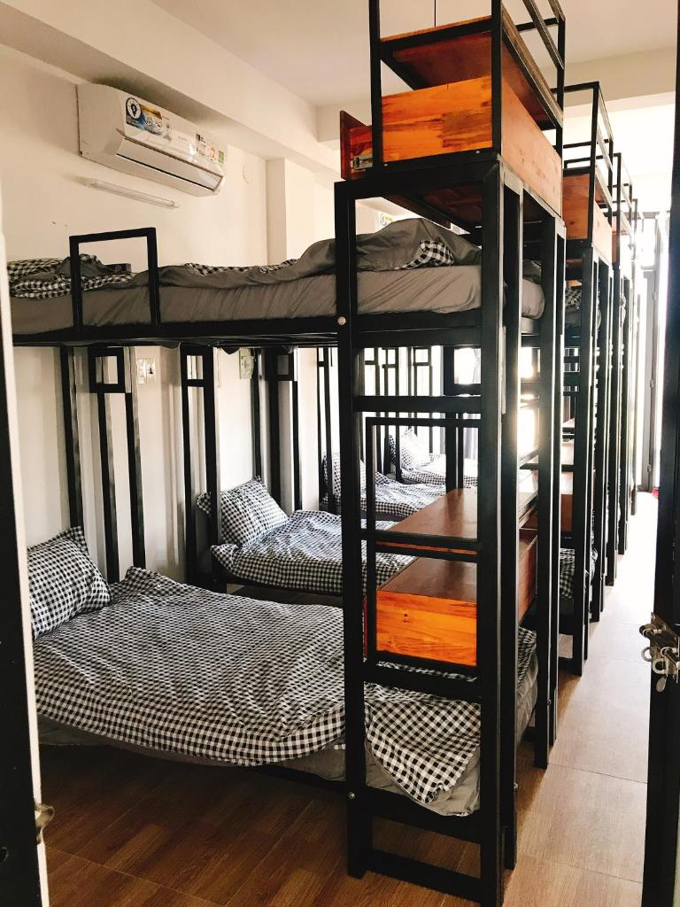 Номер (Общий номер для мужчин и женщин с 8 кроватями), Nắng Homestay with balcony