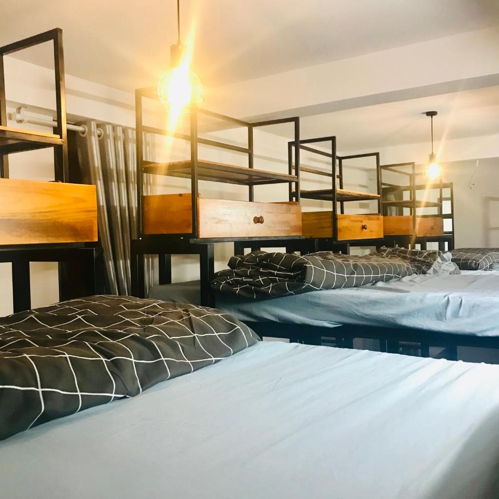 Номер (Общий номер для мужчин и женщин с 8 кроватями), Nắng Homestay with balcony