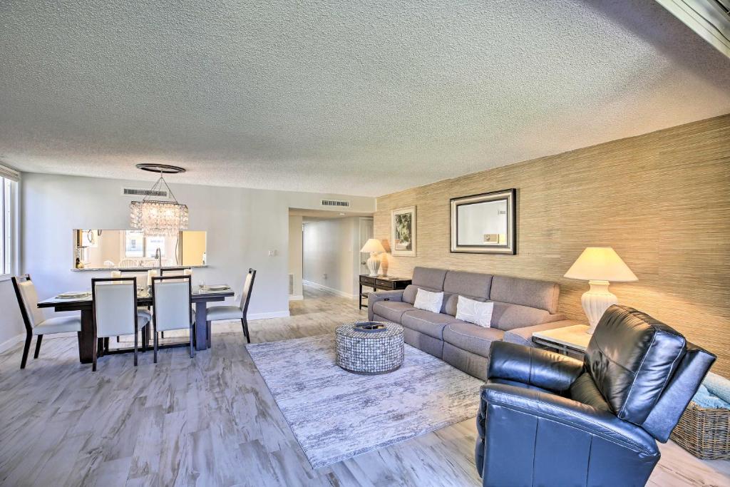 Sunny Siesta Key Condo with Beach Access and Pool! photo 4