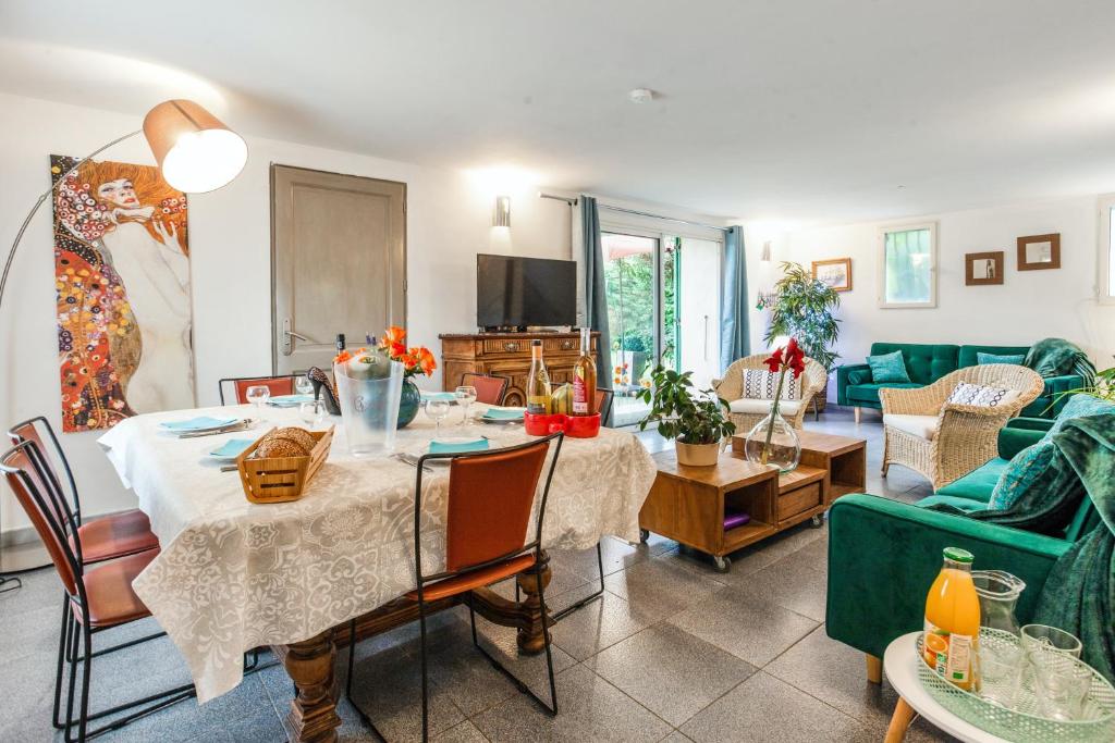 Villa de 3 chambres avec piscine privee jardin clos et wifi a Beaumes de Venise photo 4
