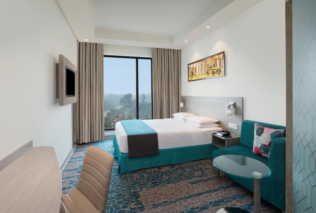 Двухместный (Same Day Use Room for 6 hours (anytime between 5AM-10PM for same day Checkin & Checkout Only)), Holiday Inn Express Kolkata Airport, an IHG Hotel