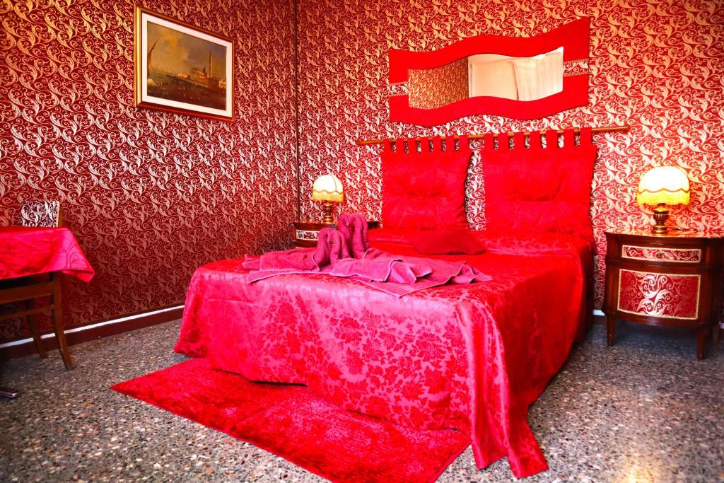 Venice Rainbow Apartment San Marco Room Type - Triple Room with Shared Bathroom