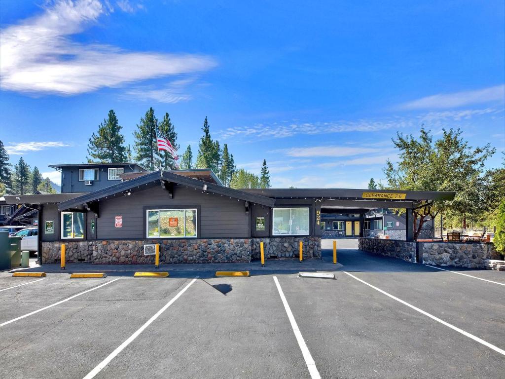 Secrets Inn Lake Tahoe photo 4