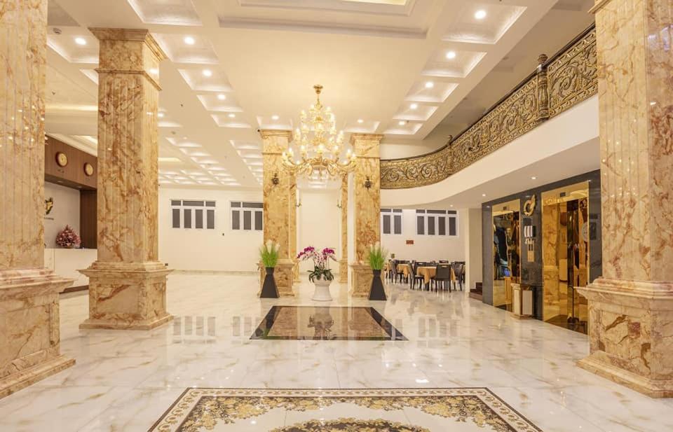 MAI VANG HOTEL II
