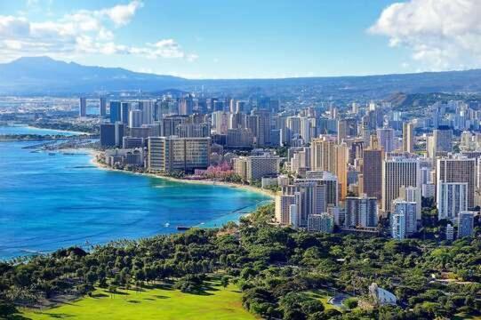 Апартаменты (Стандартный номер с двумя кроватями размера «queen-size»), Sea View Condos at the Waikiki Banyan - Free Parking!