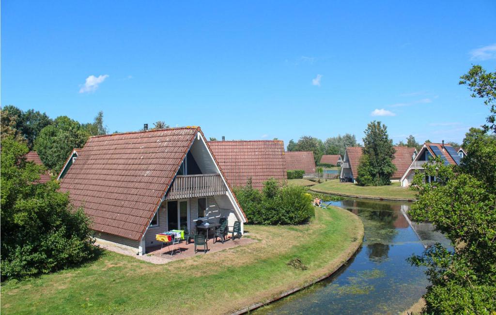 Nice Home In Gramsbergen With 3 Bedrooms, Wifi And Indoor Swimming Pool
