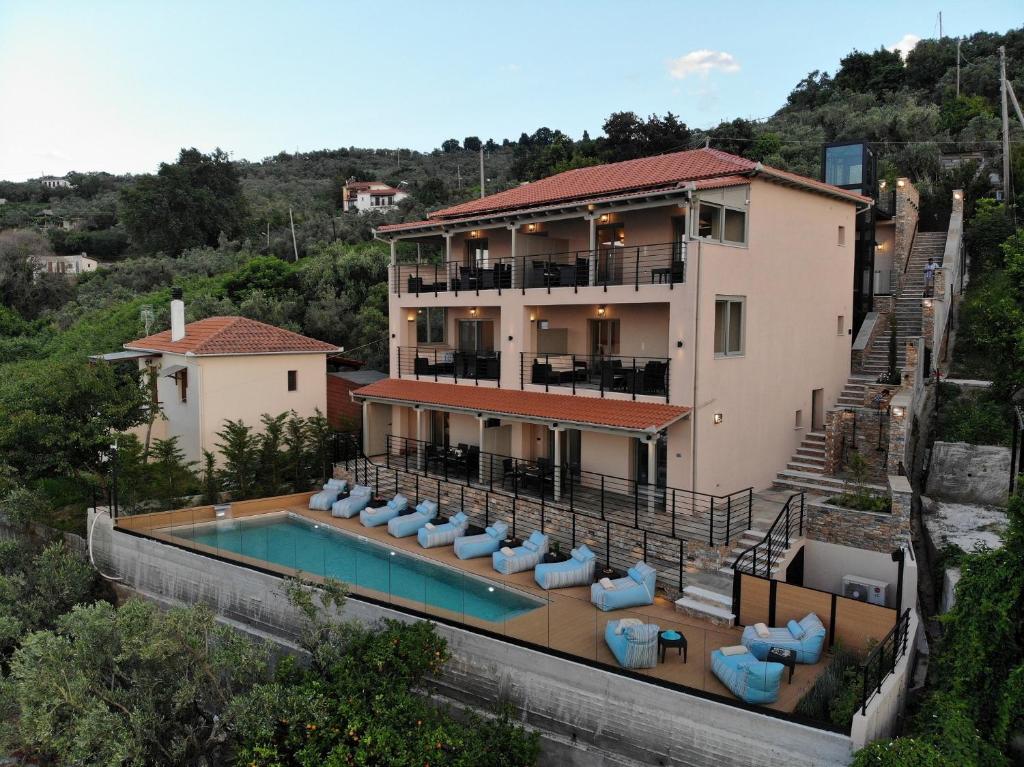 KaLLiA SUITES- CHOREFTO photo 3