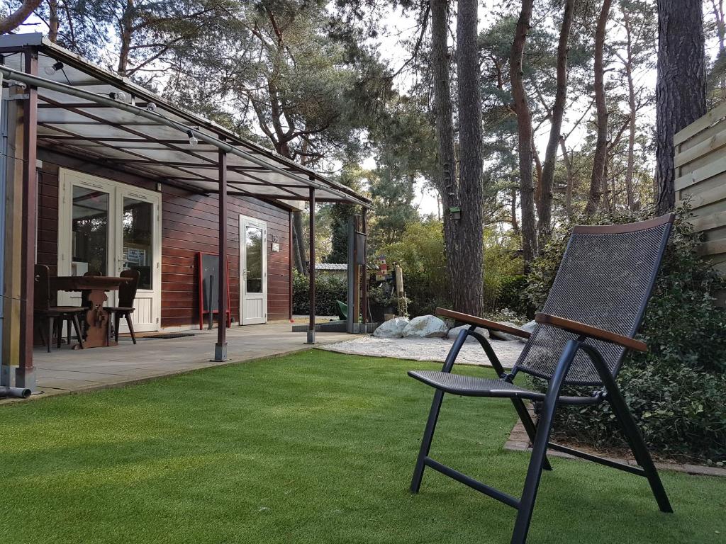 " CasitaCuriosa " chalet op camping met buitenzwembad photo 1