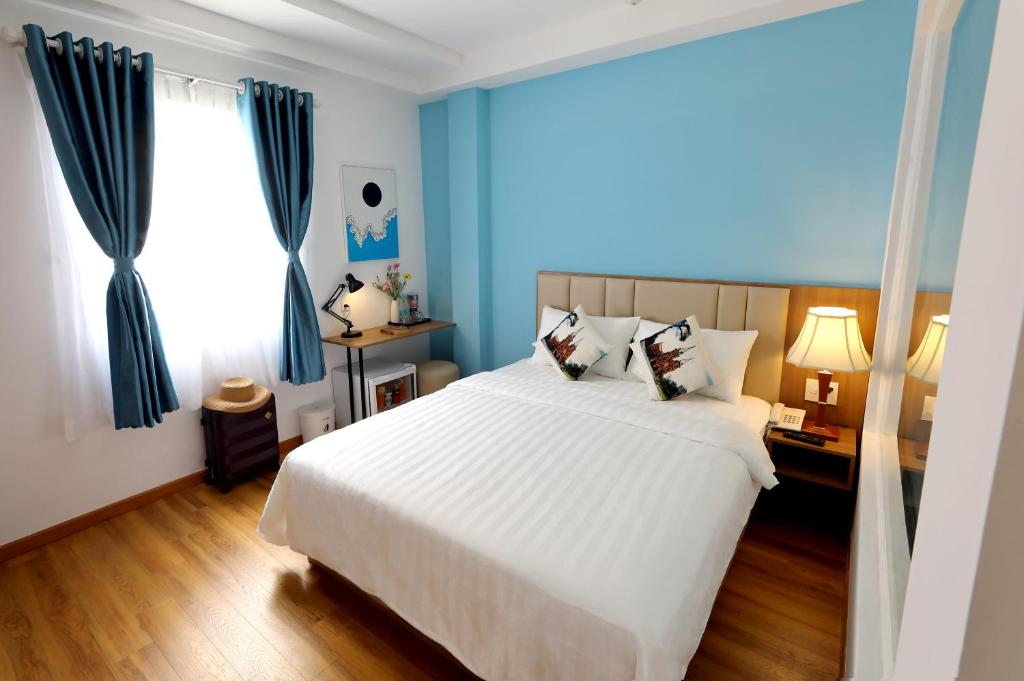 Двухместный (Cozy Room With Window - Free 01 laundry set/night), Sogo Hotel Saigon