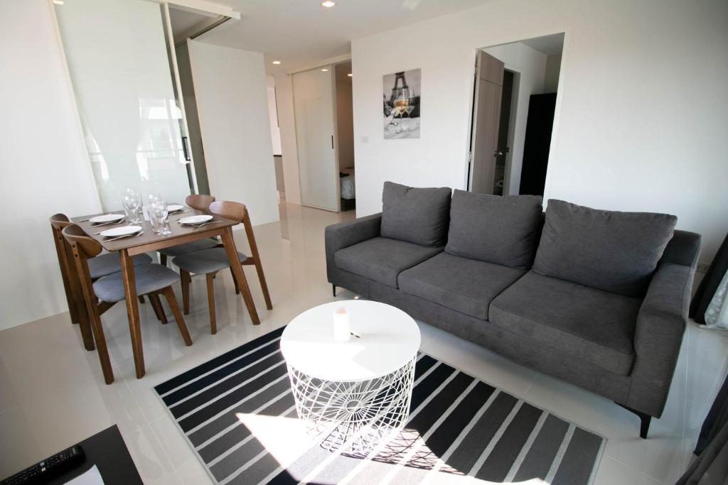 Mantra Beach Condominium Suite - Mae Phim Room Type - Family Room with Balcony
