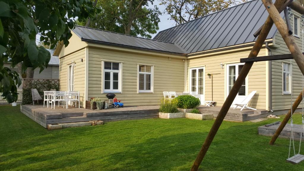 Kuressaare Family and Garden Apartments photo 2