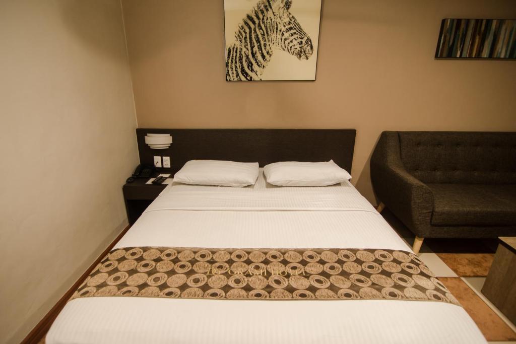 Двухместный (Двухместный номер Делюкс с 1 кроватью), OYO 224 DG Grami Hotel