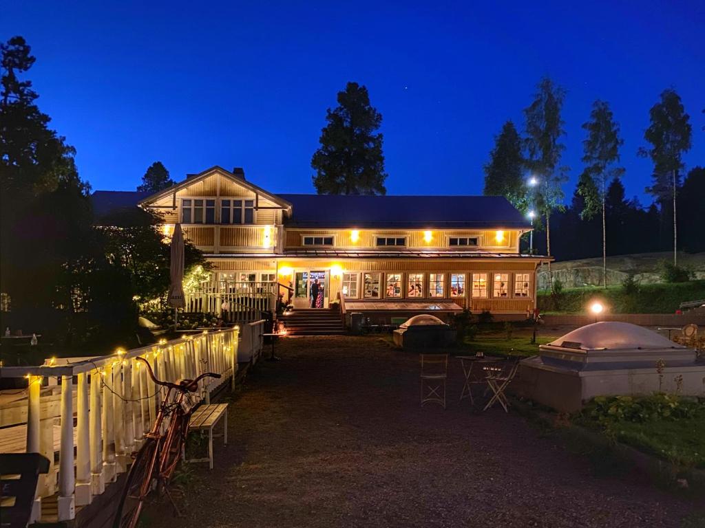 Boutique Hotel Sawohouse - Tap to explore photos
