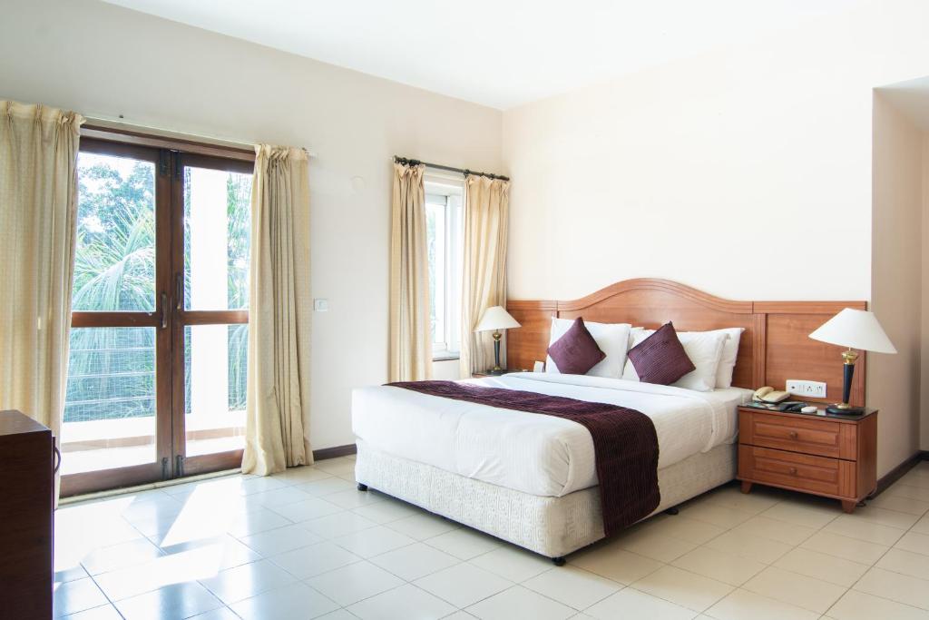 Студио (Executive Room (Common Living Room) with Kitchen), Halcyon Condominiums