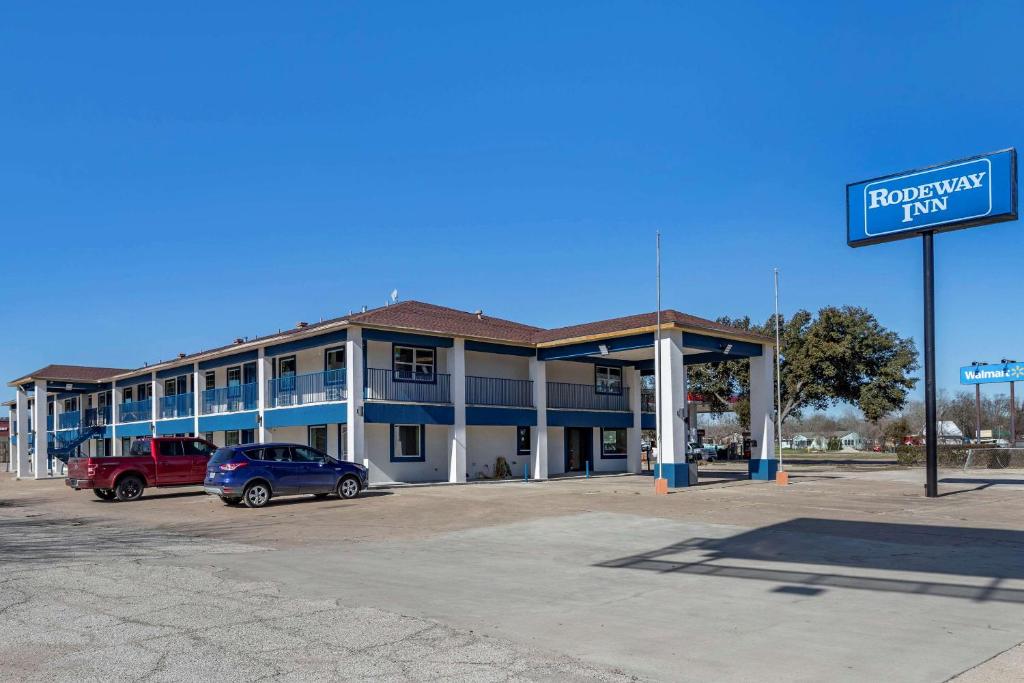 Rodeway Inn image