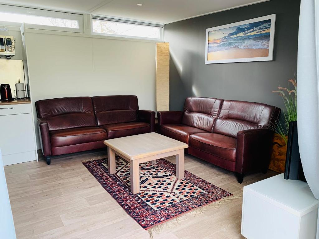 Huisje nummer 3 - No Companies photo 1