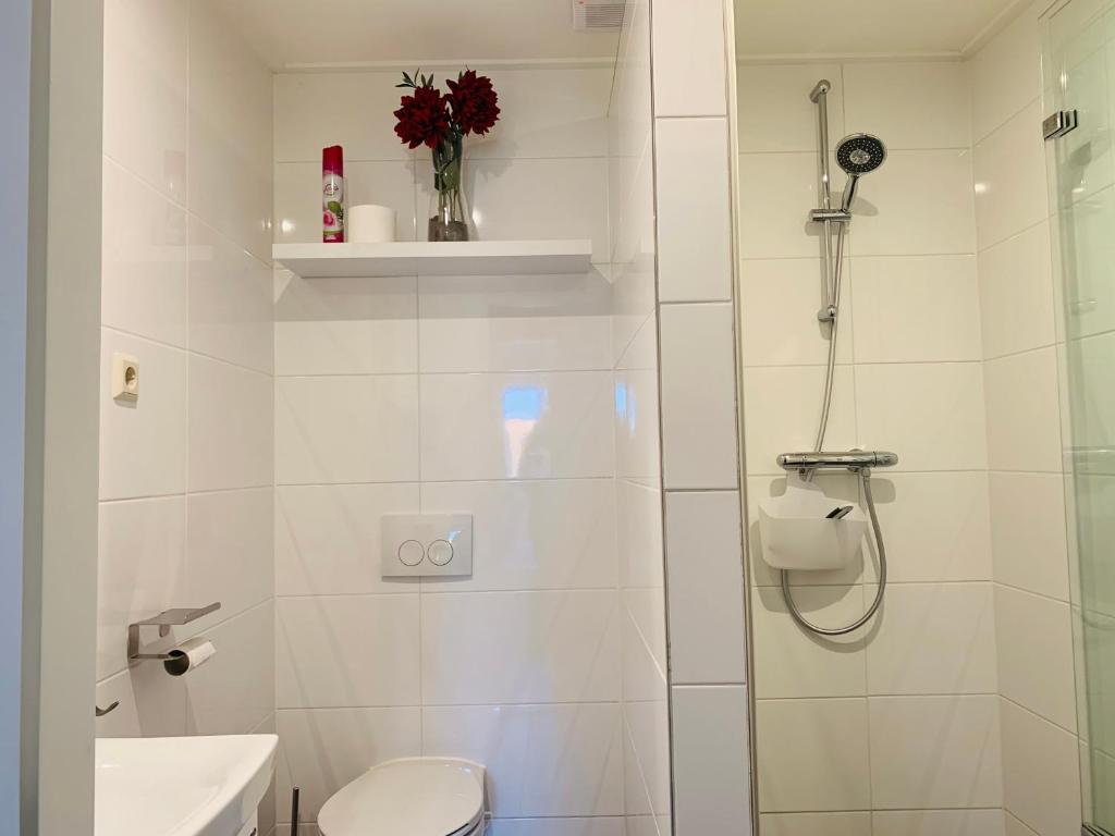 Huisje nummer 3 - No Companies photo 2