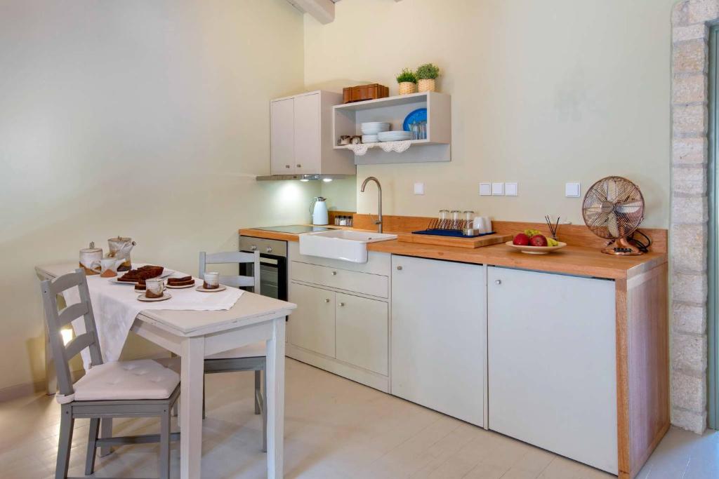 Lakka Stone House 1 photo 4