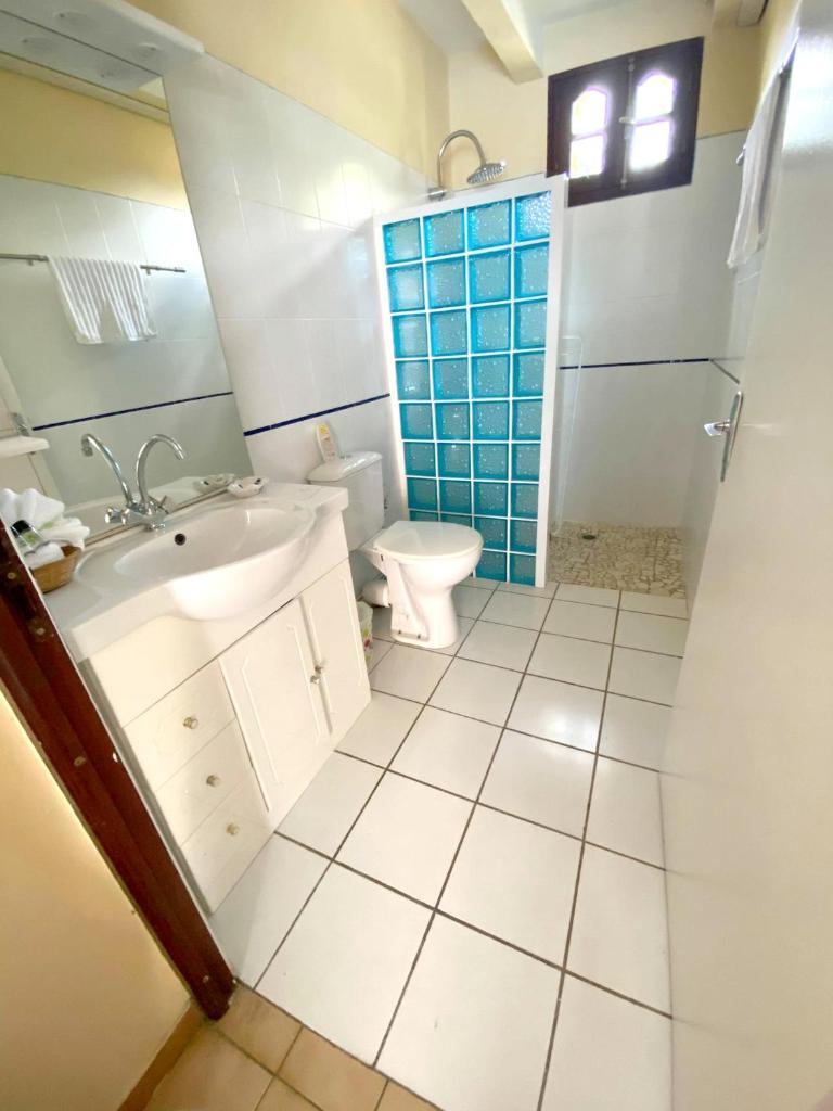 Appartement d'une chambre avec piscine partagee terrasse et wifi a Pointe Noire a 2 km de la plage photo 4