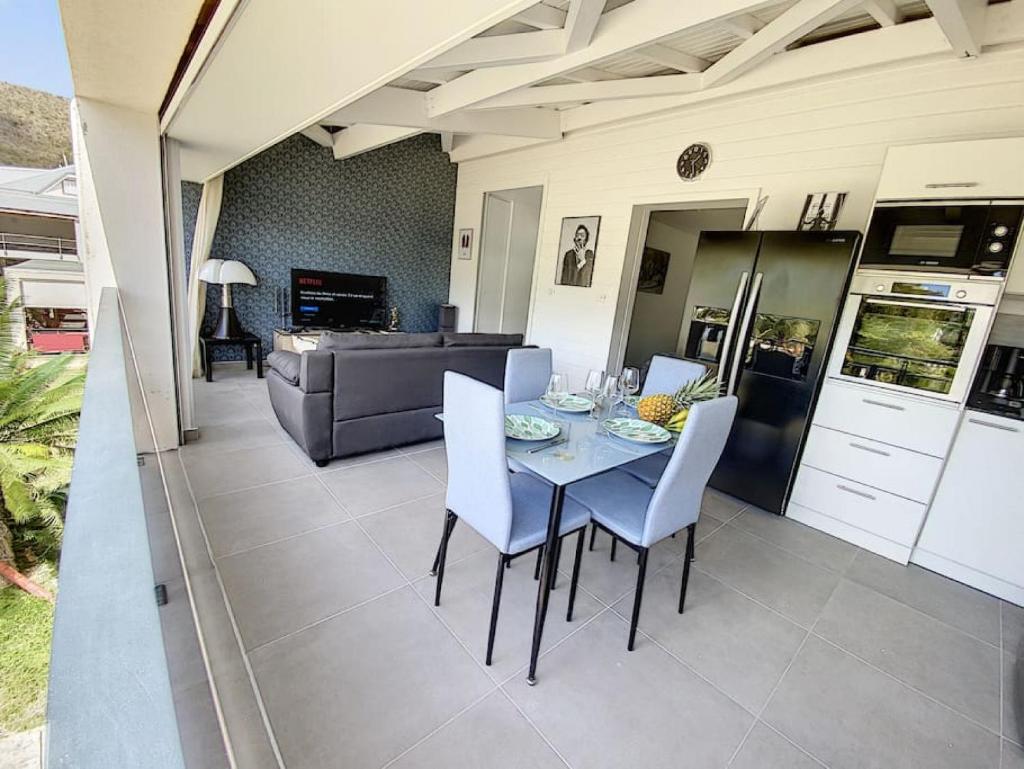 From Paris to SXM - luxury next to Anse Marcel Beach photo 3