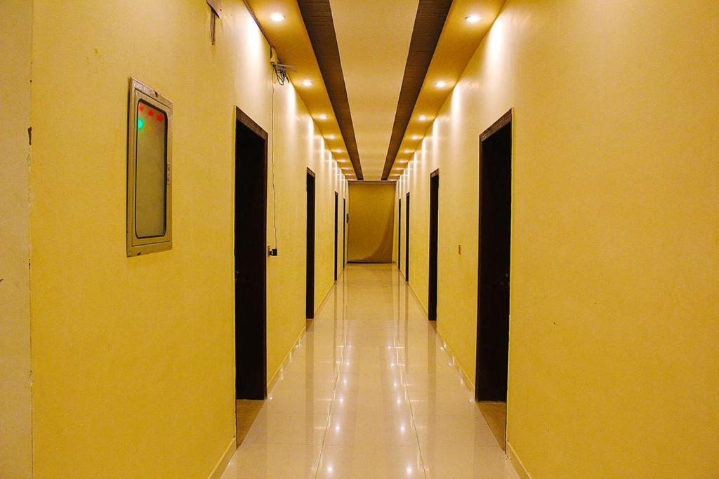 Hotel Day In Lahore photo 4