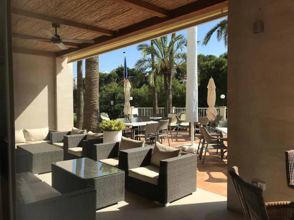 Hotel Apartamentos Cala Santanyi photo 3