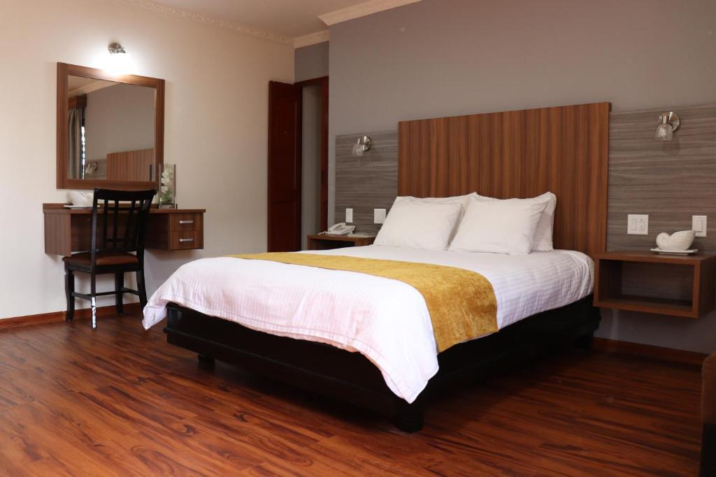 Hotel Puerta del Sol photo 3