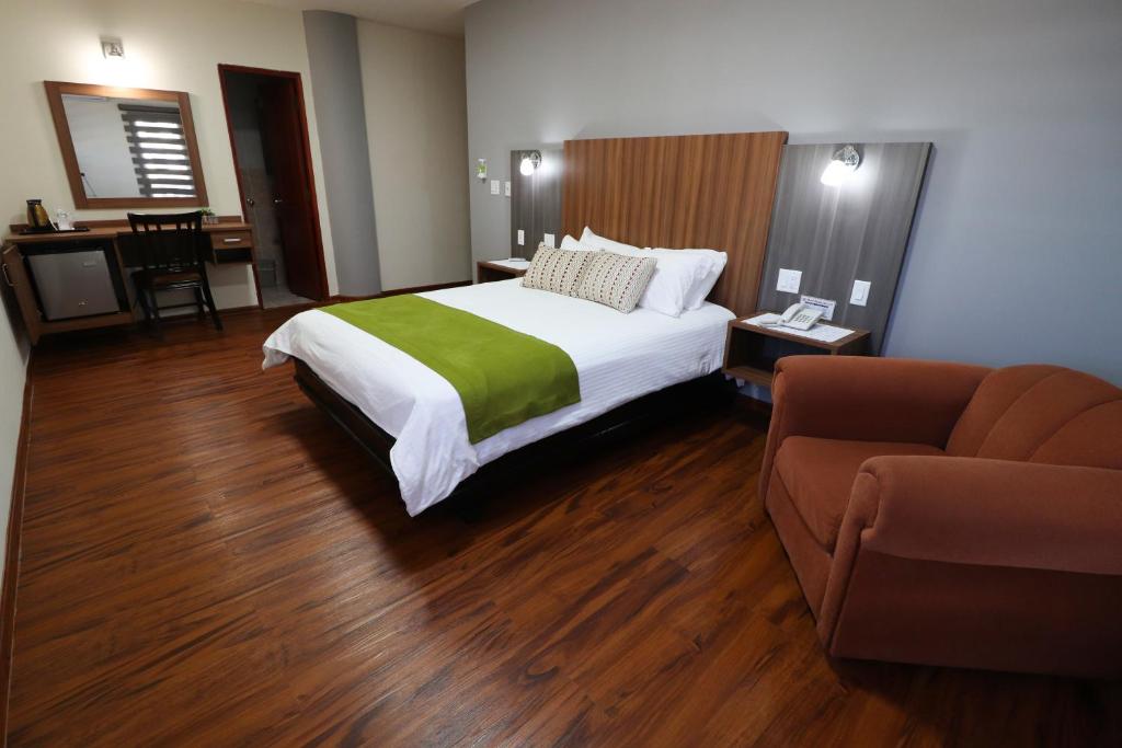 Hotel Puerta del Sol photo 4