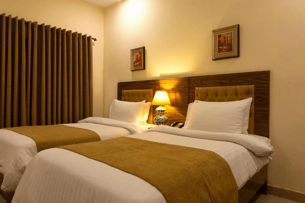Hotel One Lalazar Multan photo 3