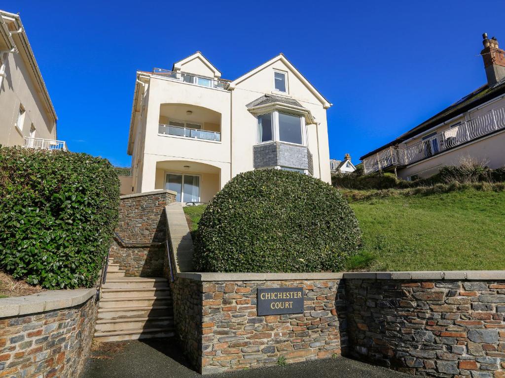 6 Chichester Court, Devon