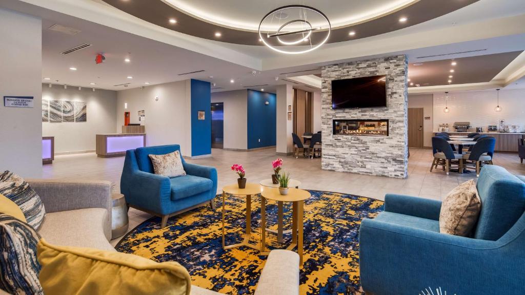 Best Western Plus Mid County image
