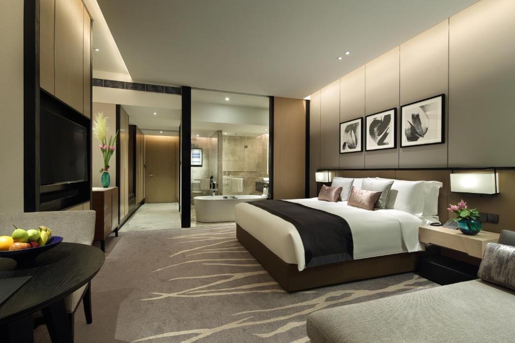 Двухместный (1 King Bed Premium Lounge Access), InterContinental Shanghai NECC