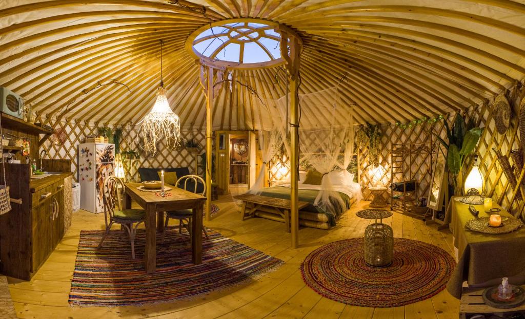 2 CUORI E 1 YURTA Glamping in Tuscany - Adults Only photo 4