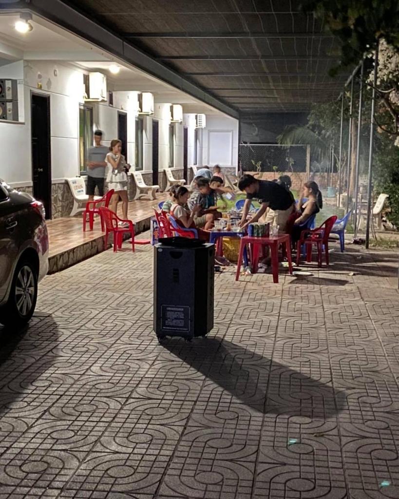 Nhà nghỉ Cát Đằng Hồ Tràm