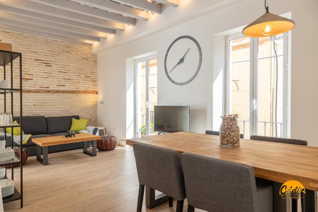 Tiles Home by Cádiz Time Apartments photo 2