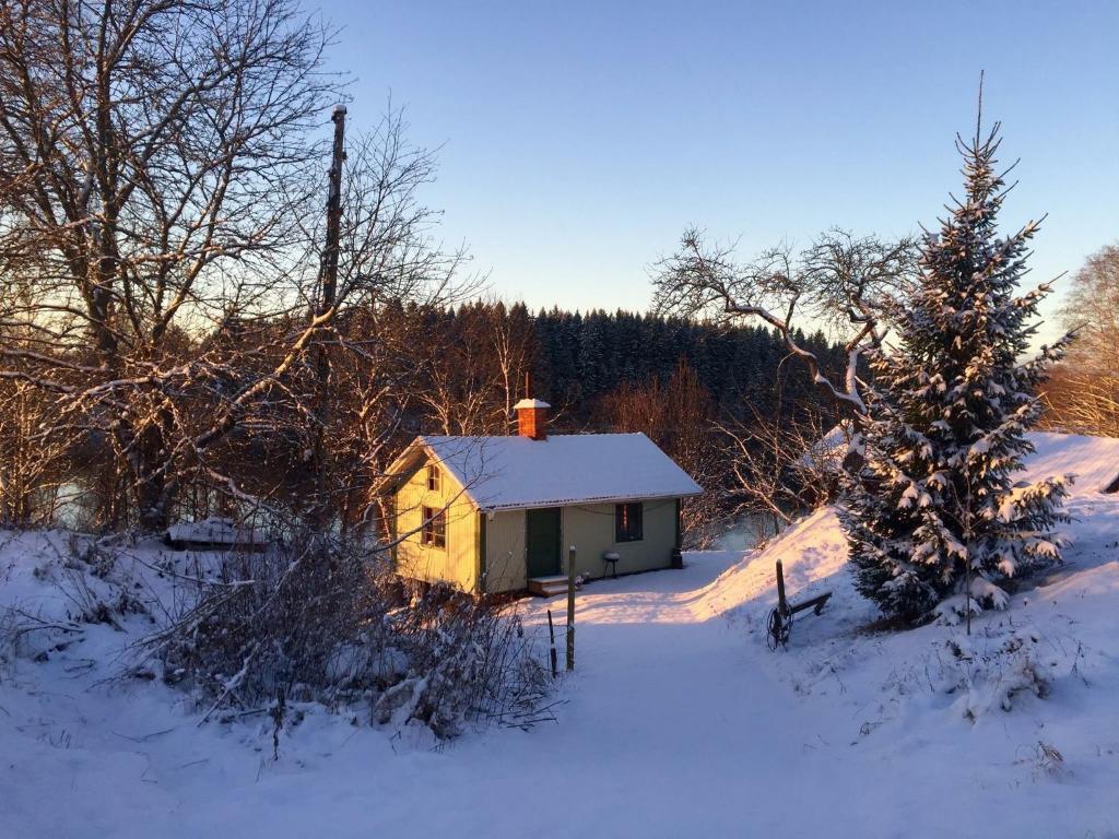 Fisherman s Cottage overlooking the river photo 4